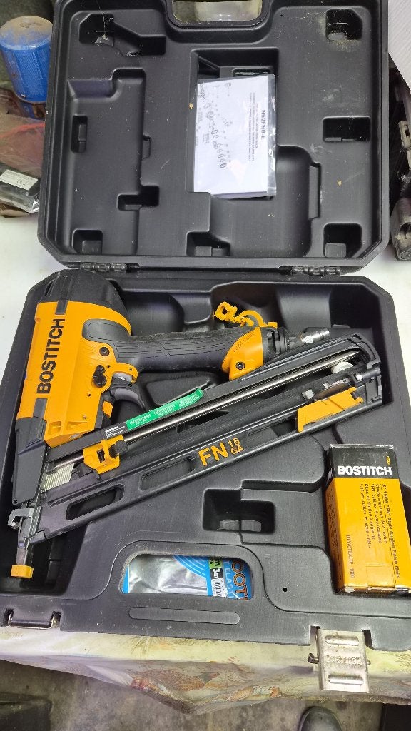Bostitich FN15GA, Ophalen, Zo goed als nieuw