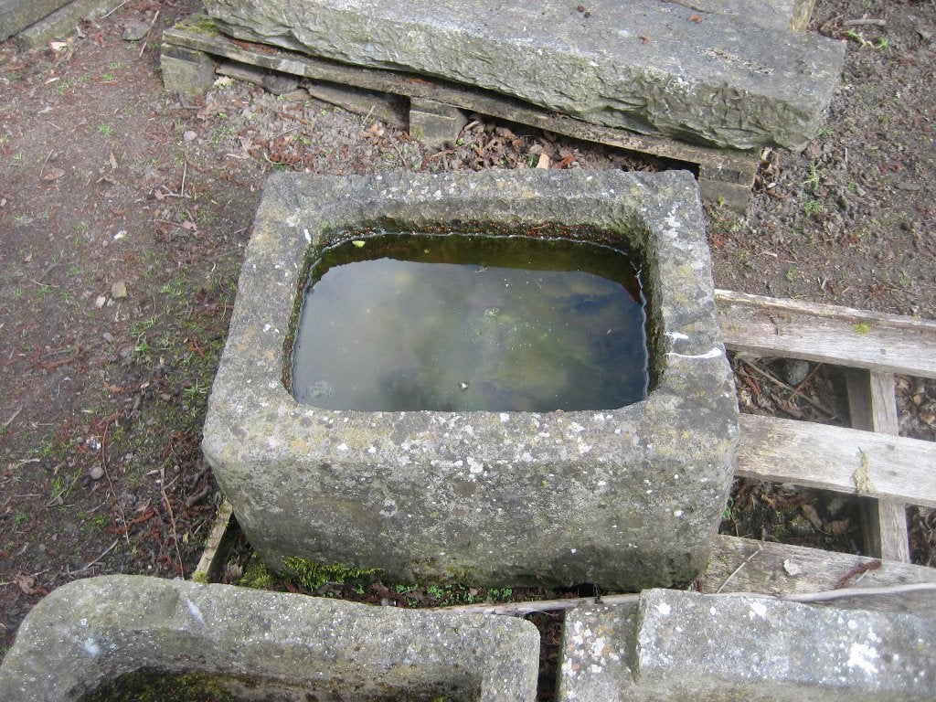 oude arduinen drinkbak, Ophalen
