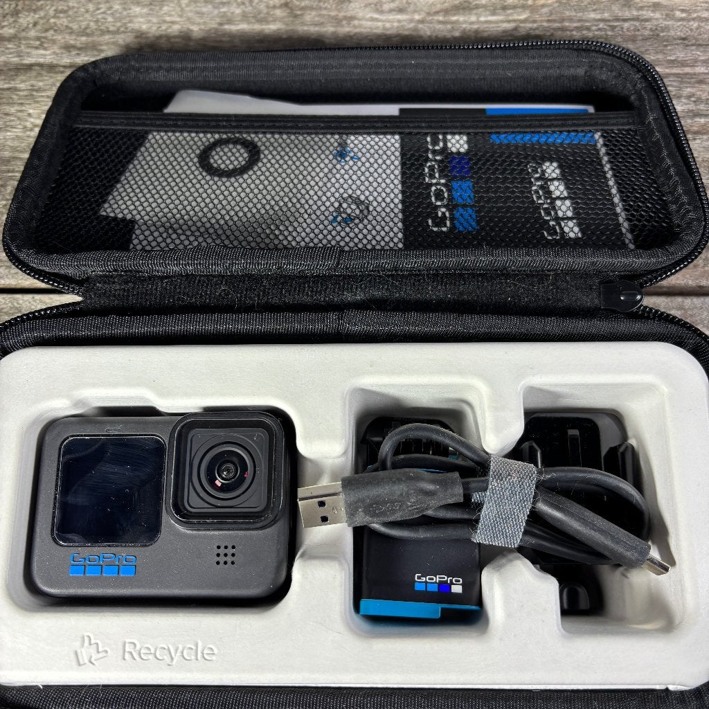 GoPro HERO10 Black – Compleet met 3 Accu's, Lader & Case, Audio, Tv en Foto, Ophalen of Verzenden, Gebruikt, GoPro