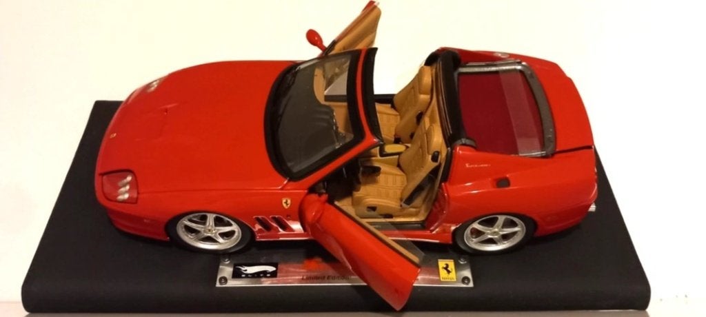 1/18 Ferrari 575 Superamerica 2006 super Elite, Enlèvement ou Envoi, Neuf, Voiture, Hot Wheels