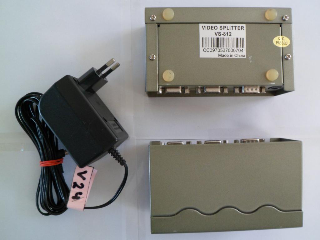 VS-812 Professionele VGA Splitter, 250MHz, Metalen behuizing, Computers en Software, Ophalen of Verzenden, Gebruikt