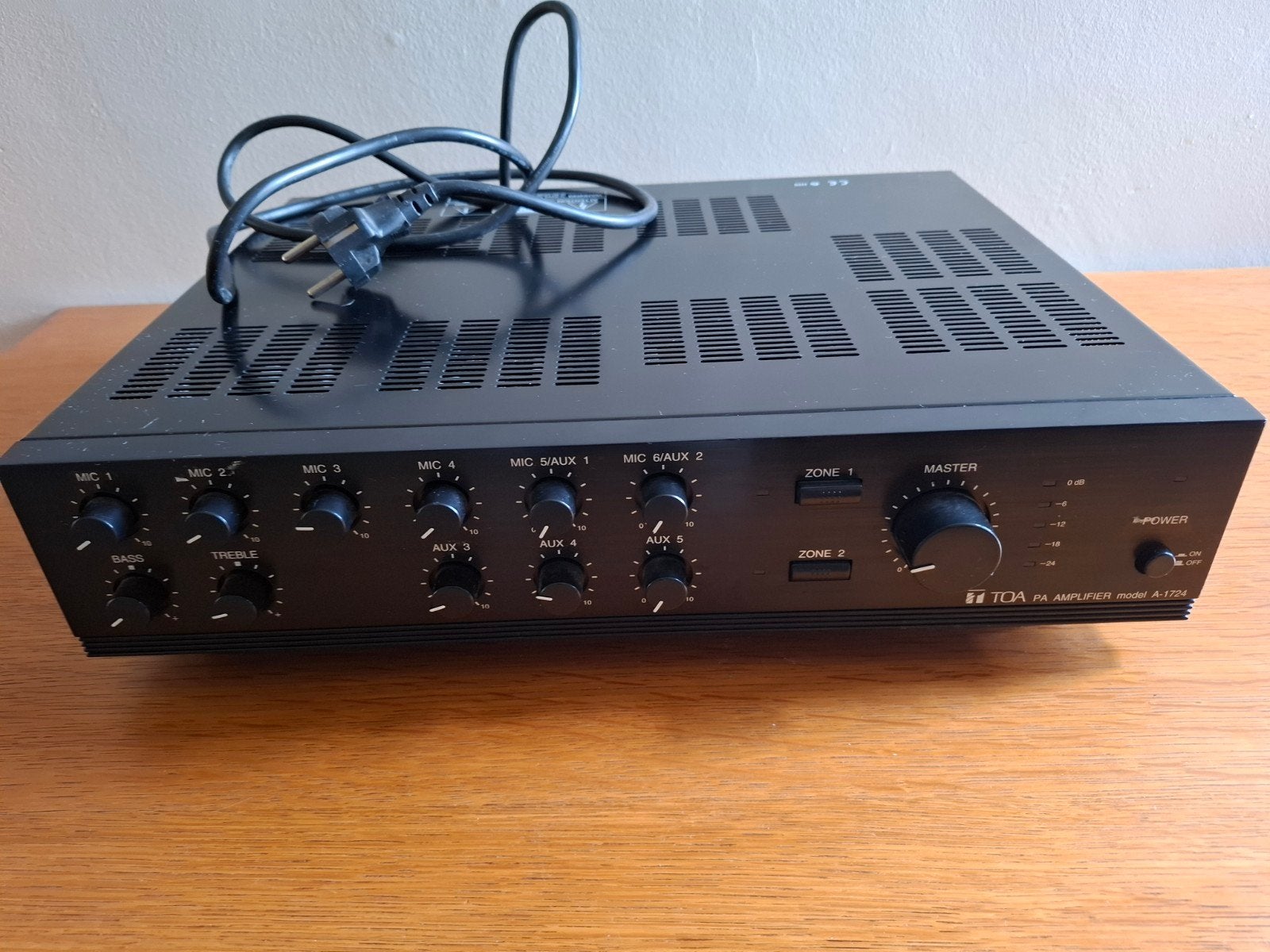 Amplificateur professionnel TOA A-1724 – 240W – 2 Zones, Audio, Tv en Foto, Ophalen, Toa, Toa, Toa