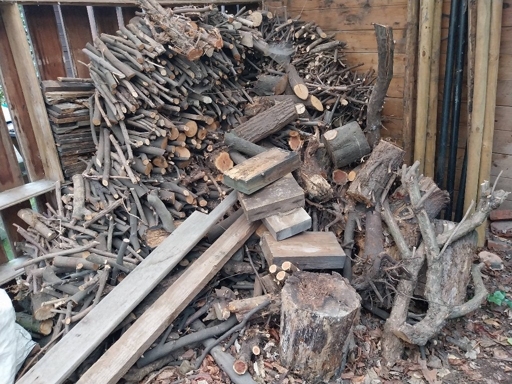 2 m³ gemengd droog brandhout, 3 à 6 m³, Enlèvement, Autres essences de bois, Troncs d'arbres