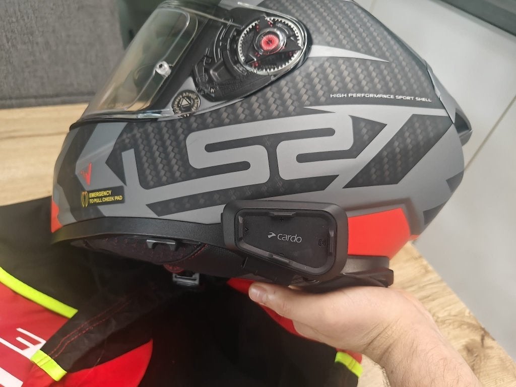 helm te koop  LS2 vector 2 fiber met cardo speaker, Motoren, Kleding | Motorhelmen, M, Heren, Integraalhelm, Tweedehands