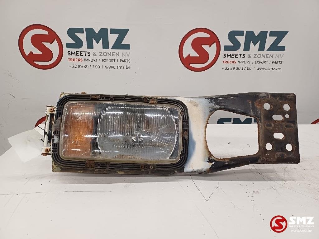 Occ voorbumper + koplamp rechts Mercedes, Auto-onderdelen, Vrachtwagen-onderdelen, Mercedes-Benz, Carrosserie en Plaatwerk, Gebruikt
