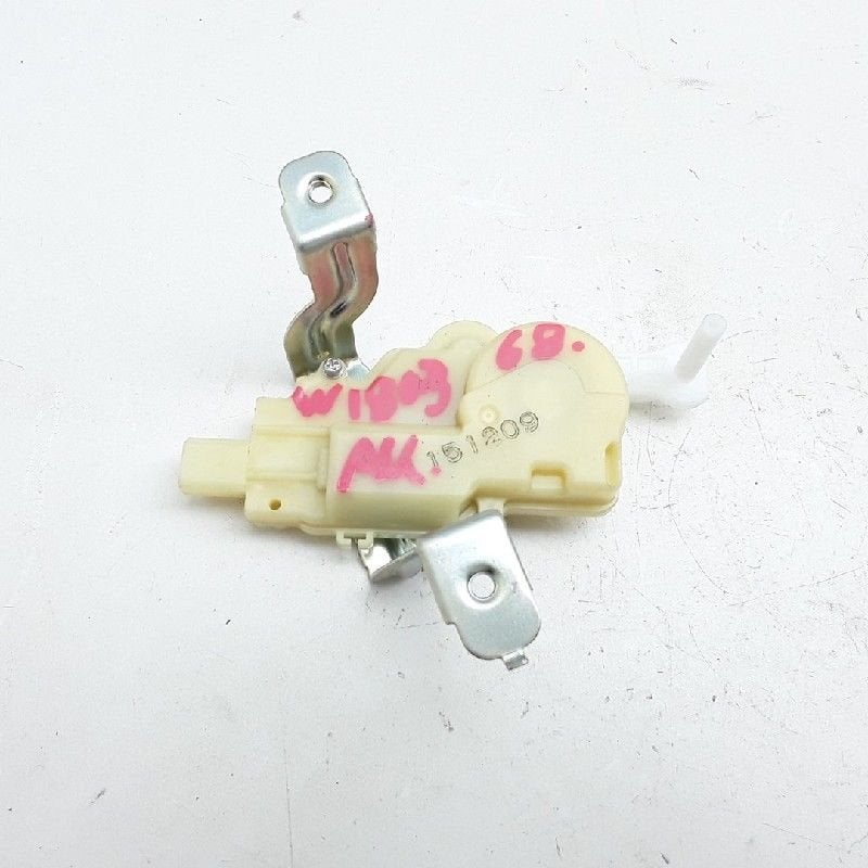 ORDINATEUR VEROUILLAGE CENTRALISE Toyota Yaris II (P9), Autos : Pièces & Accessoires, Électronique & Câbles, Toyota, Utilisé