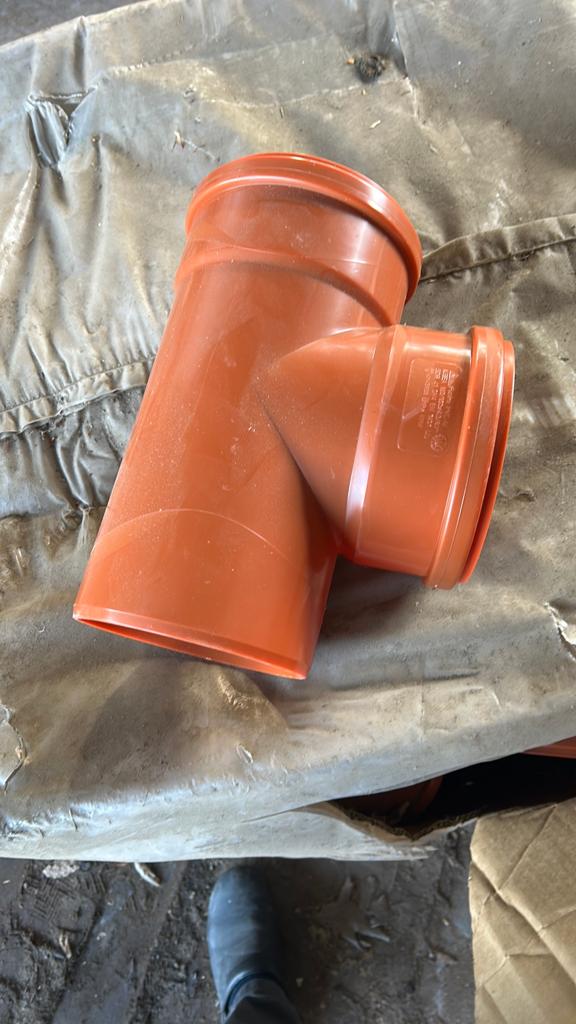 Pvc t stuk 160, Ophalen, Zo goed als nieuw, PVC