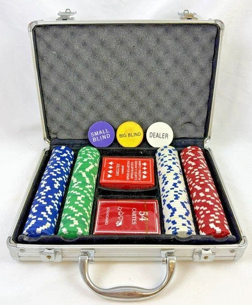 Set de poker dans un boîtier en aluminium avec jeu de cartes, 1 ou 2 joueurs, Envoi, Comme neuf, Onbekend