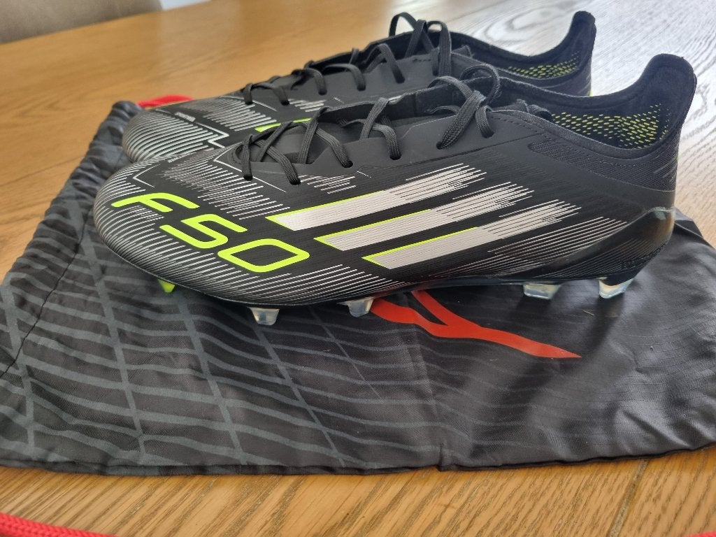 Nooit gedragen Adidas F50 Elite, Sports & Fitness, Football, Enlèvement ou Envoi, Neuf, Chaussures