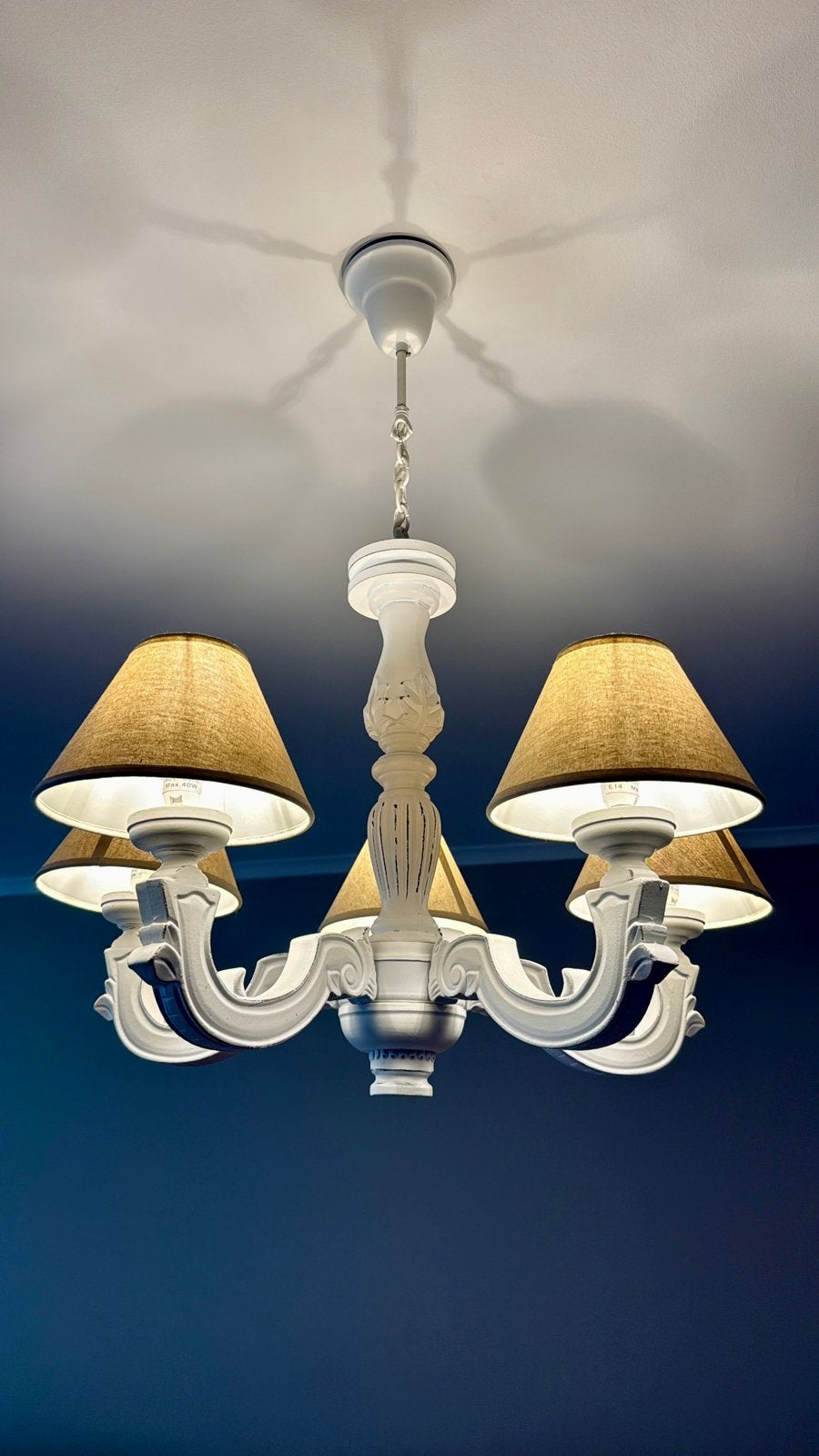 2 kroonlusters met Beige kapjes, Maison & Meubles, Lampes | Lustres, Enlèvement, Comme neuf