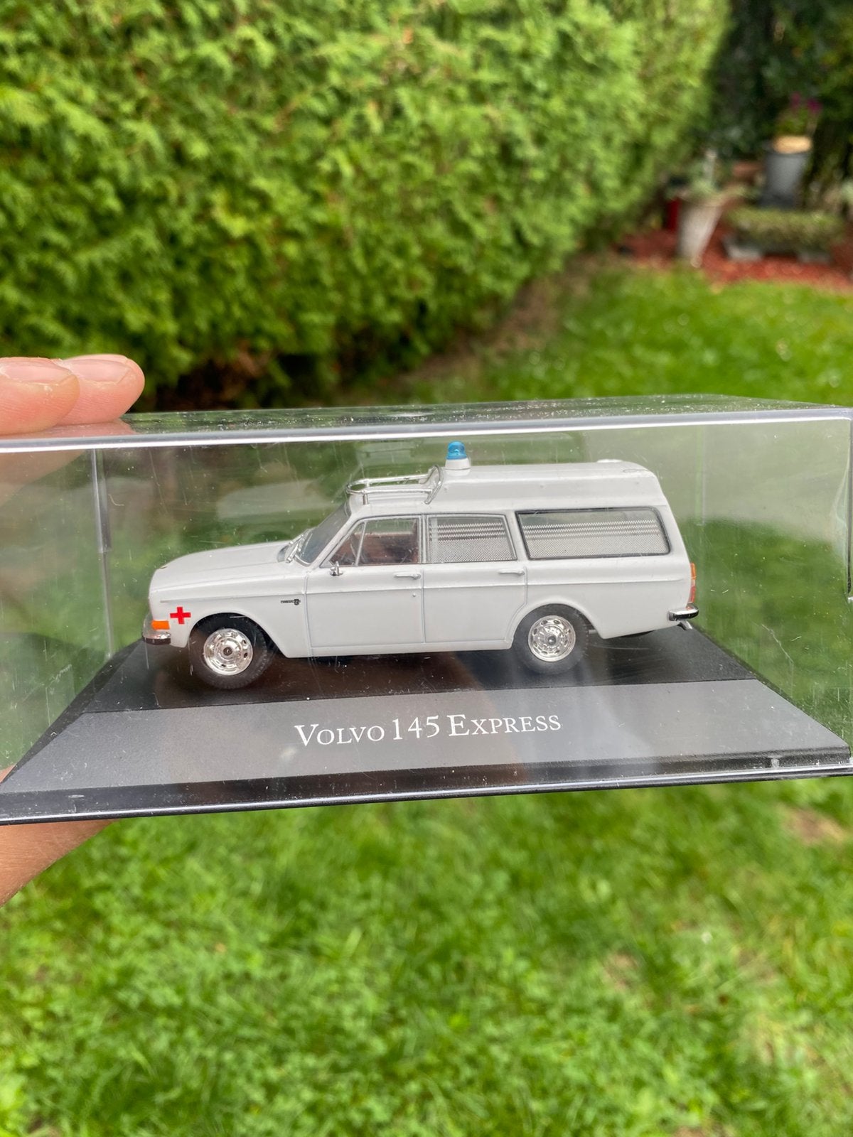 Volvo 145 Express Ambulance 1:43, Ophalen of Verzenden, Zo goed als nieuw