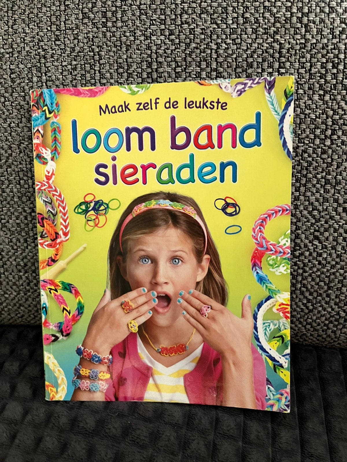 Zelf loom band sieraden maken, Ophalen of Verzenden, Zo goed als nieuw
