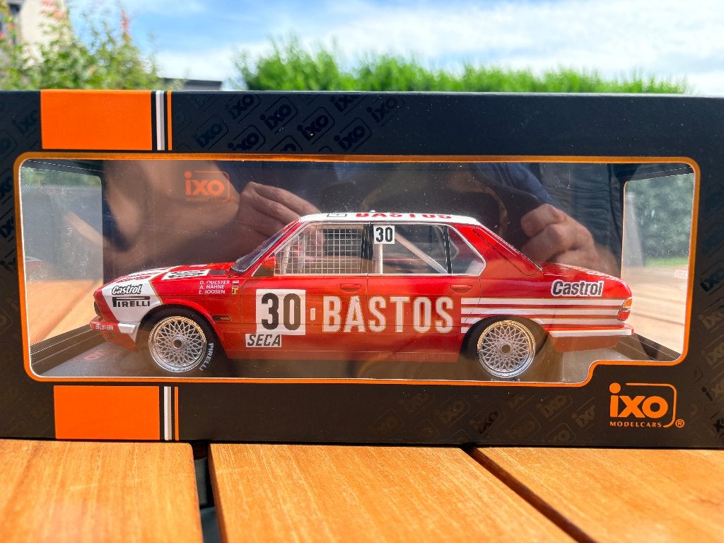 IXO 1/18 BMW 528i #30 1er 24h Spa 1982 Heyer, Joosen, Hahne, Enlèvement ou Envoi, Neuf, Voiture, Autres marques