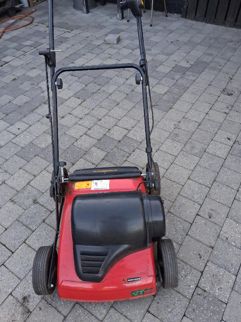 Gras- en verticuteer machine, Ophalen, Gebruikt, Elektrisch