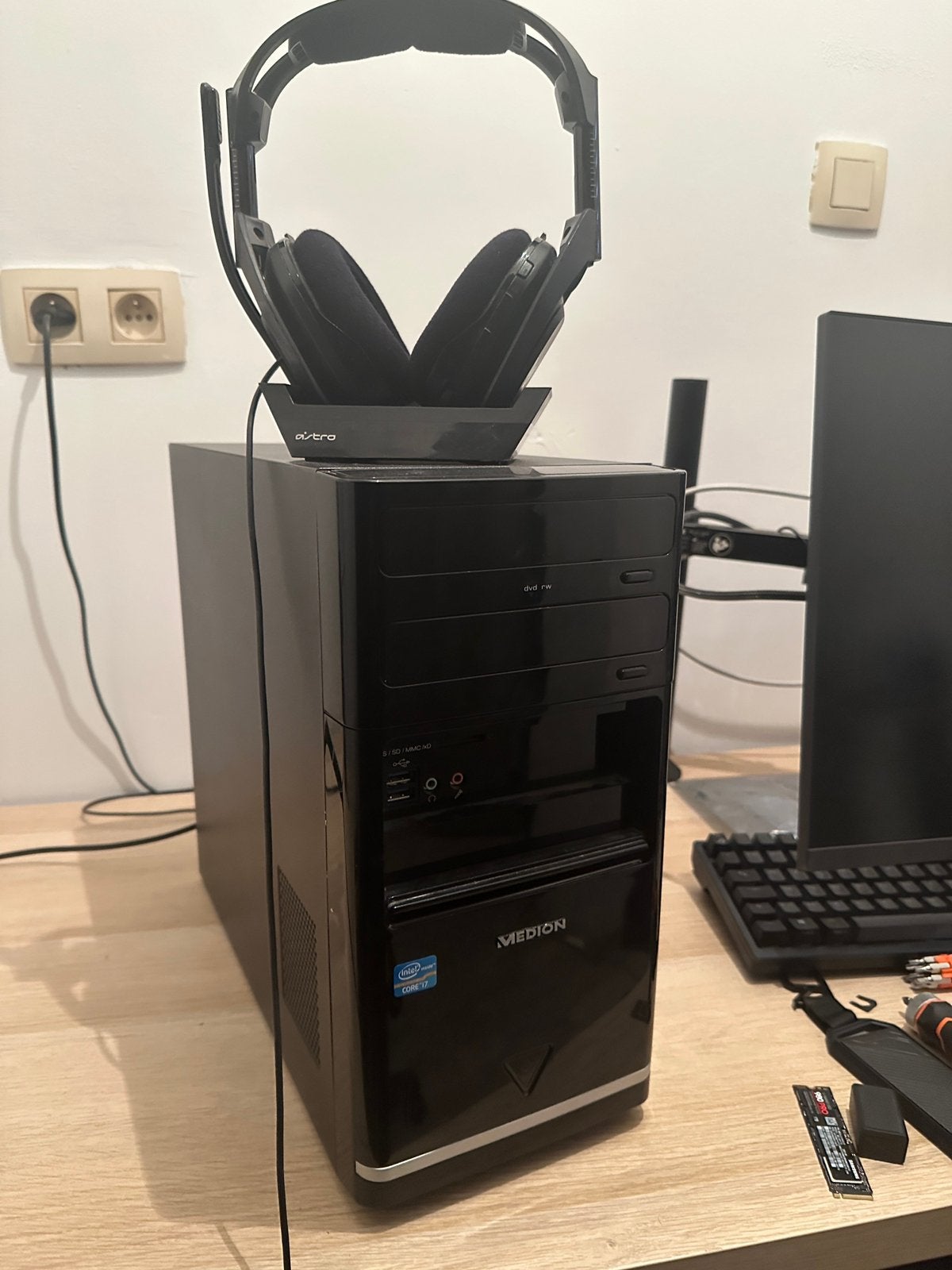 Gaming PC – RX 550 | Intel i7 | 8GB RAM | 250GB SSD | 350W, Computers en Software, Ophalen of Verzenden