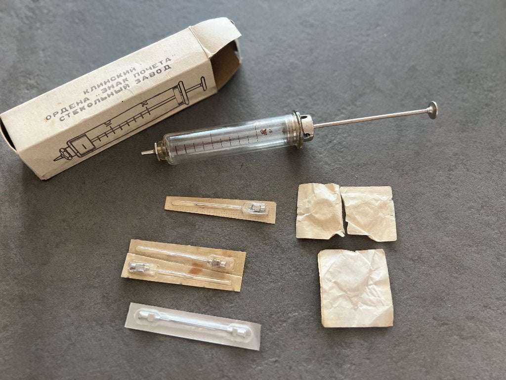 Seringue médicale soviétique 20 ml – Leningrad, Enlèvement ou Envoi, Comme neuf