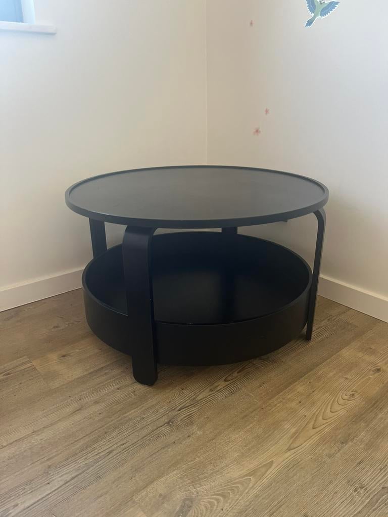 Salontafel borgeby ikea, Ophalen, Zo goed als nieuw
