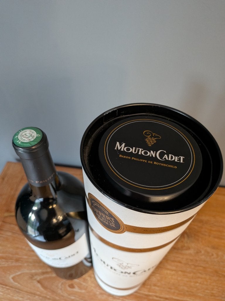 Coffret Magnum Mouton Cadet 2007 (vin rouge), Collections, Vins, Enlèvement ou Envoi, Pleine, Comme neuf, Vin rouge