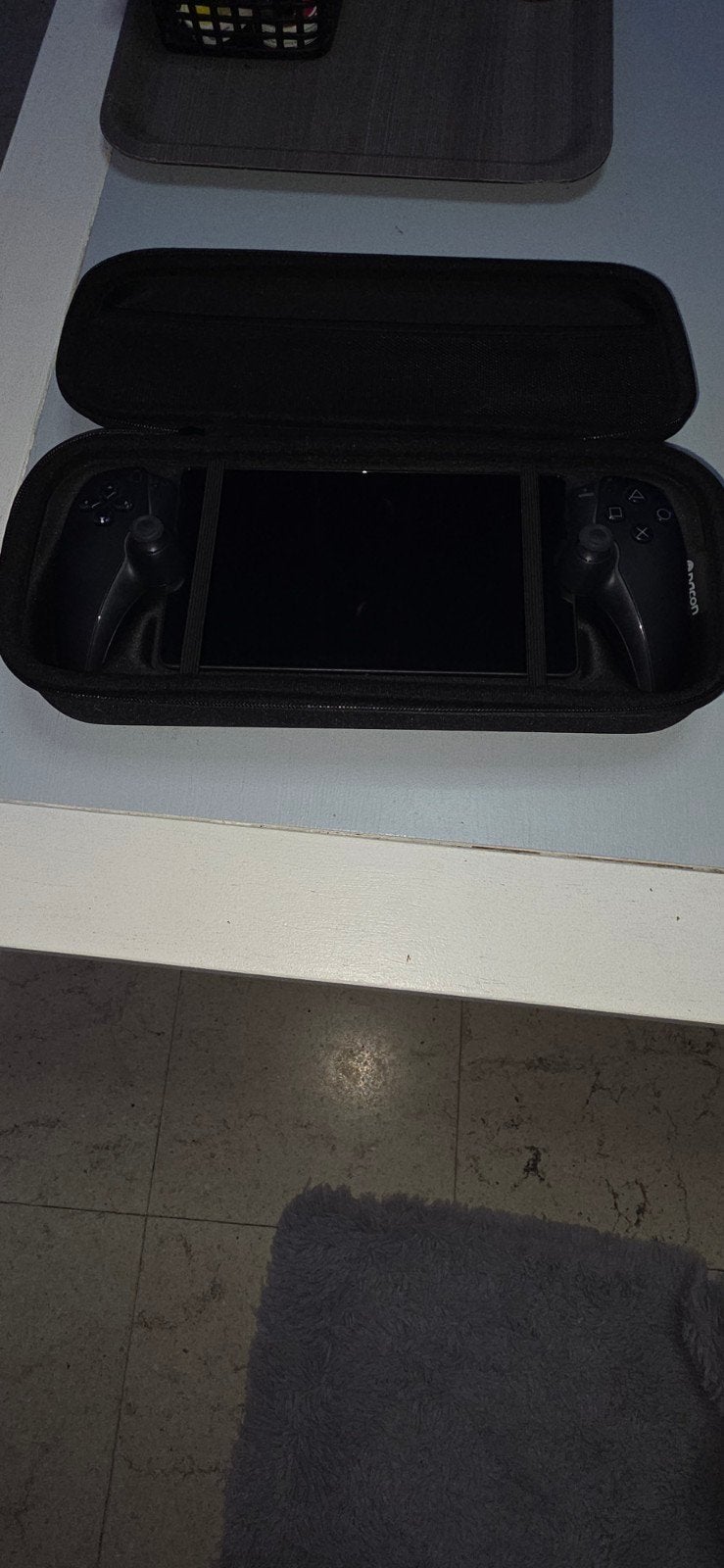 ps portable Black + stevig koffertje + protection screen, Ophalen, Zo goed als nieuw