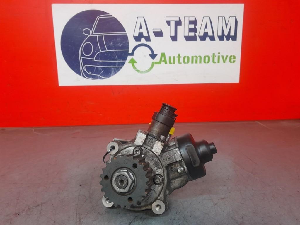 BRANDSTOFPOMP MECHANISCH Volkswagen Caddy IV (04L130755E), Gebruikt, Volkswagen
