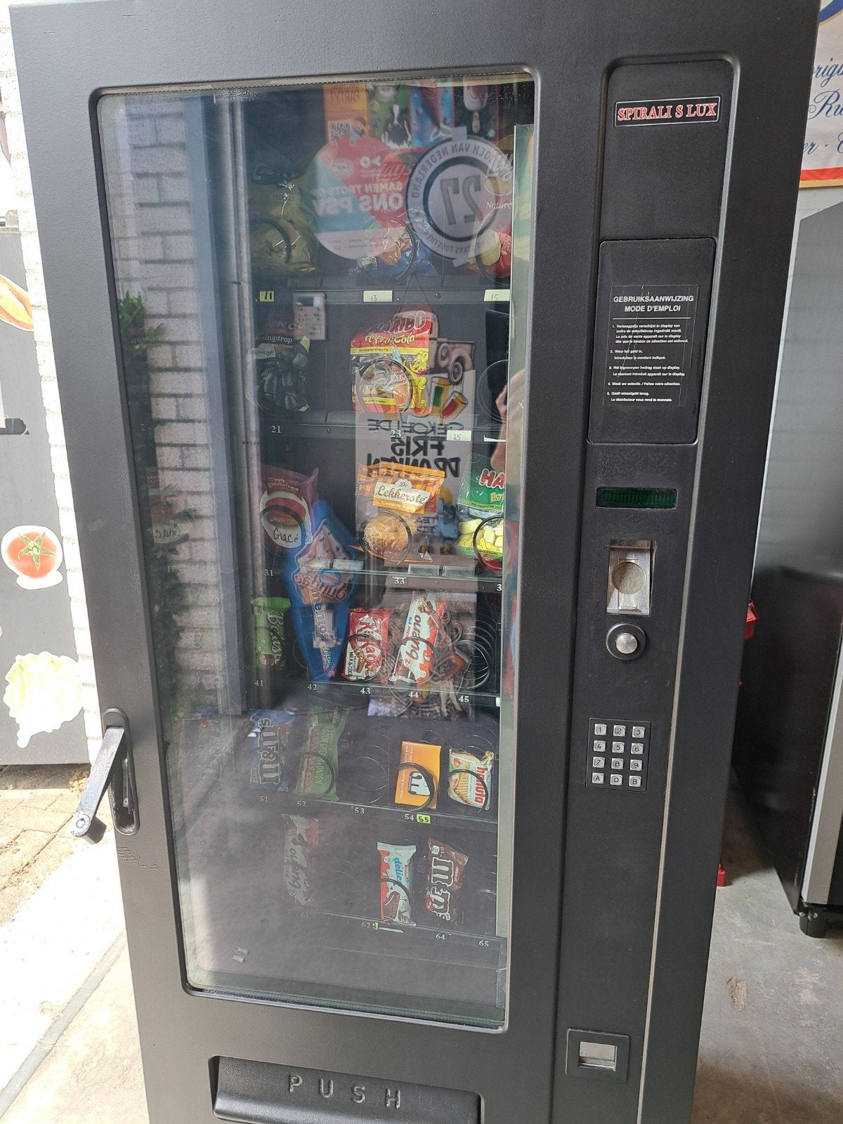 Snack automaat compact model gekoeld, Verzamelen, Ophalen