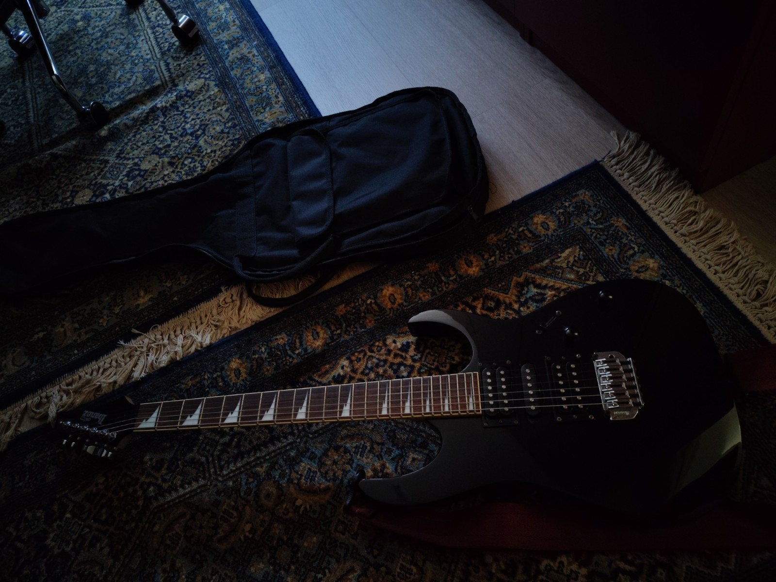 Ibanez Gio Grg121Dx-Bkf Black Flat, Contacts & Messages