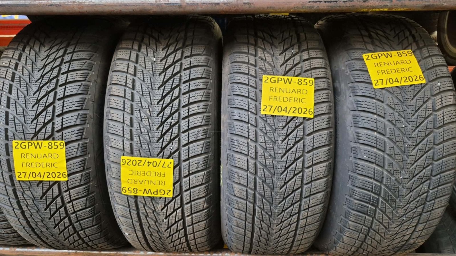 Vends pneus hiver Goodyear ultragrip performance, Autos : Pièces & Accessoires, Enlèvement, Pneus hiver, Pneu(s)