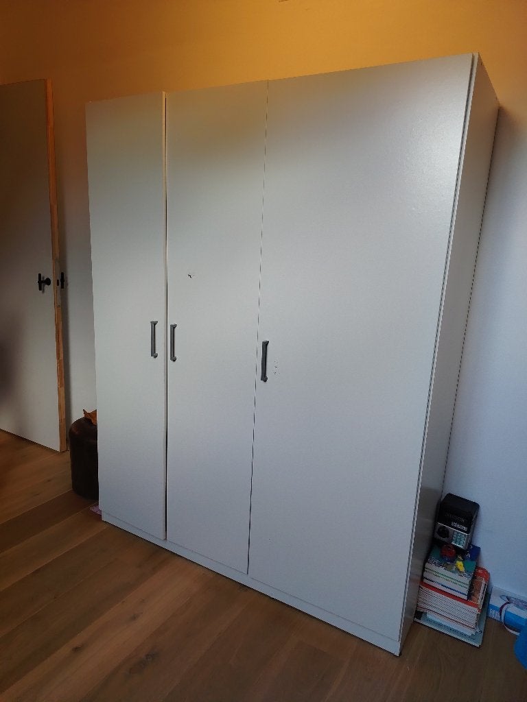 IKEA kleerkast met 3 deuren – gedemonteerd – gratis, Ophalen, Met deur(en), Gebruikt, 150 tot 200 cm