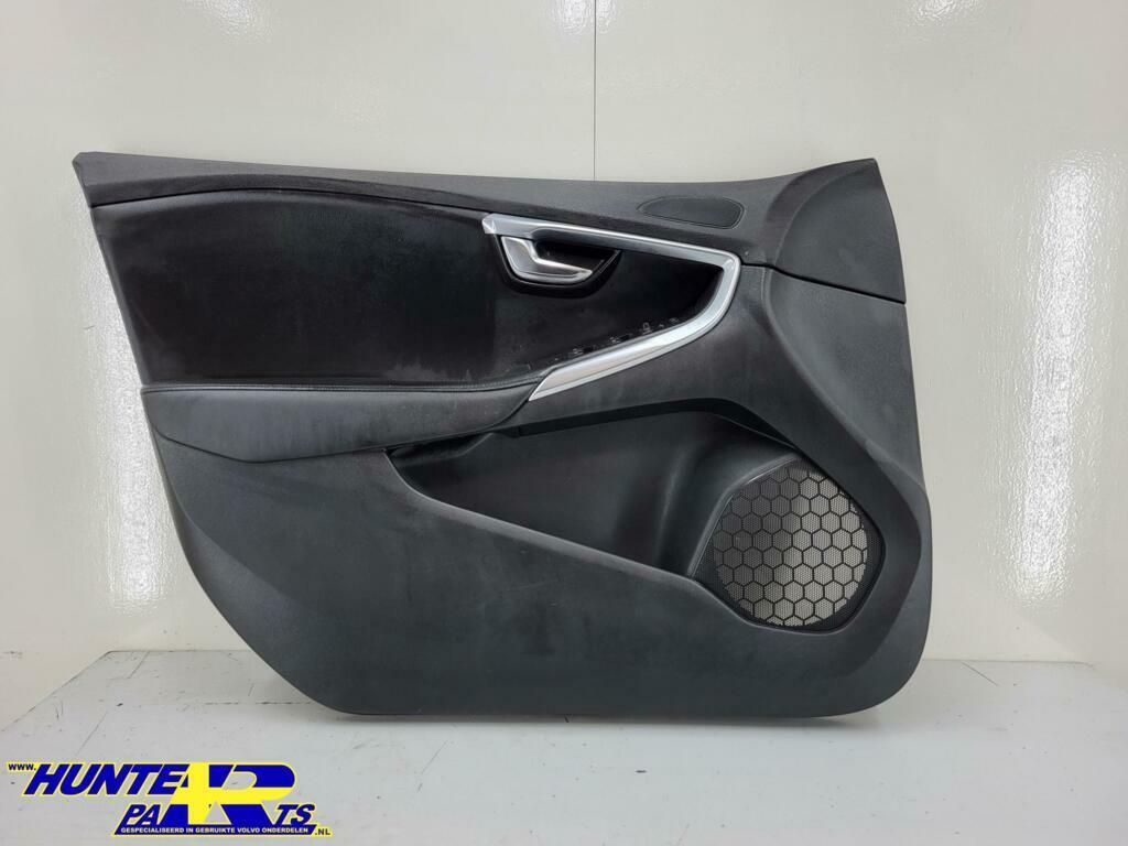 Portierbekleding linksvoor Volvo V40 ('12-'19) 39815585, Gebruikt, Ophalen of Verzenden, Volvo, Volvo