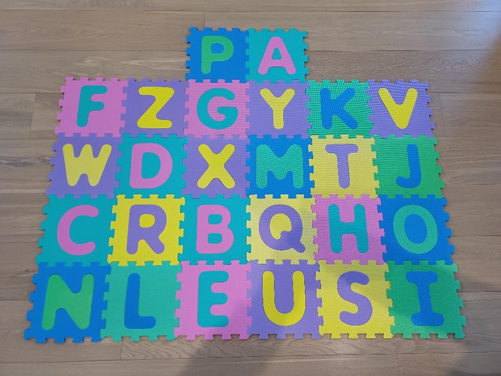 Foam puzzelstukken (alfabet), Kinderen en Baby's, Speelgoed | Babyspeelgoed, Ophalen, Gebruikt