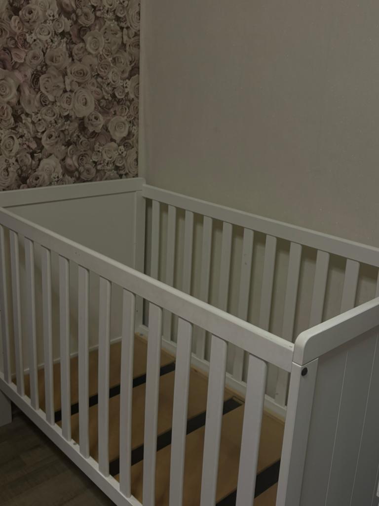 Kinderbedje – zo goed als nieuw (Babydump), Kinderen en Baby's, Kinderkamer | Complete kinderkamers, Ophalen, Zo goed als nieuw