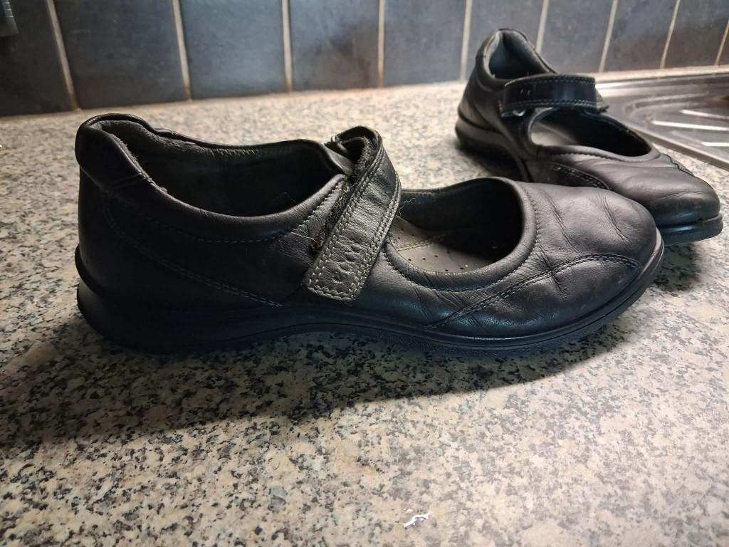 Schoenen zwart merk ecco – maat 37 Duur in aankoop, Kleding | Dames, Schoenen, Ecco, Zwart, Ophalen of Verzenden, Sneakers