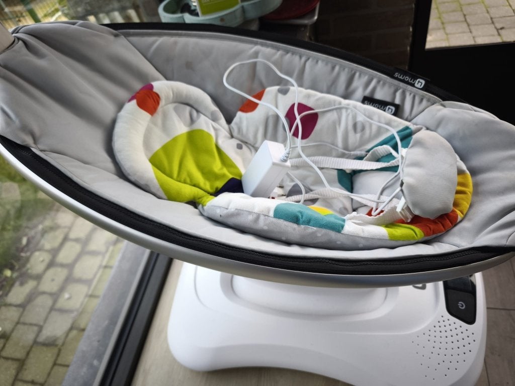 Mamaroo babyschommelstoel, Enfants & Bébés, Relax bébé, Comme neuf, Siège de balançoire, Autres marques, Avec ceinture(s), Réglable