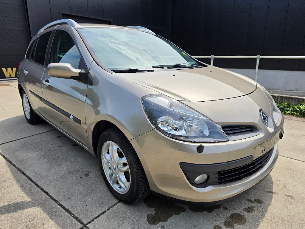 Renault Clio Grand Tour 1.6i Automaat Airco + Garantie, Autos, Renault, Argent ou Gris, Achat, 82 kW, Noir