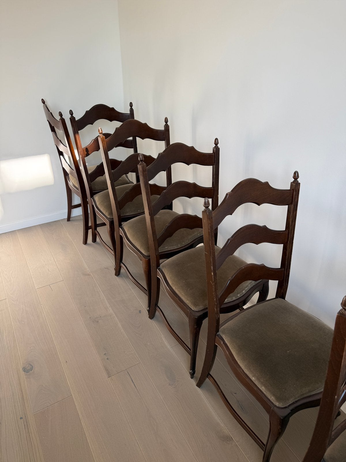 Set van 6 klassieke massief houten eetkamerstoelen, Enlèvement ou Envoi, Bois