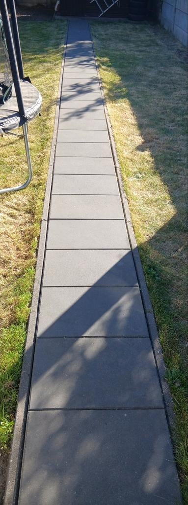 teras beton tegels en boordstenen (voetpad), Ophalen