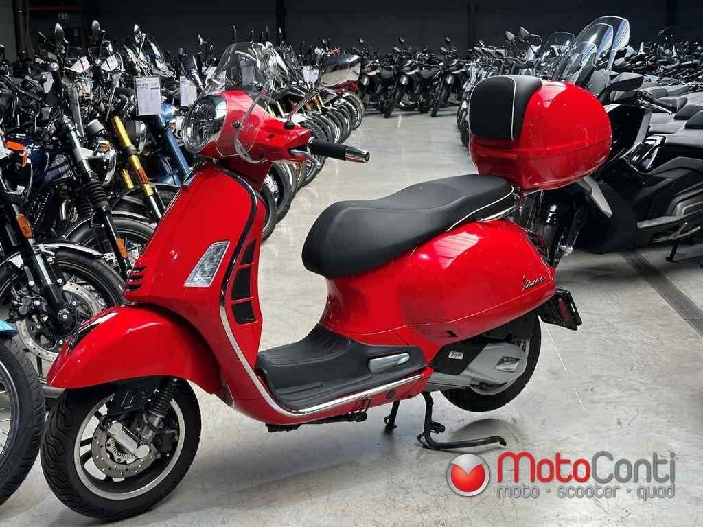 Vespa GTS 125 Super ABS 2026 [8312 km], Fietsen en Brommers, Ophalen, Vespa S, 125 cc, Zo goed als nieuw
