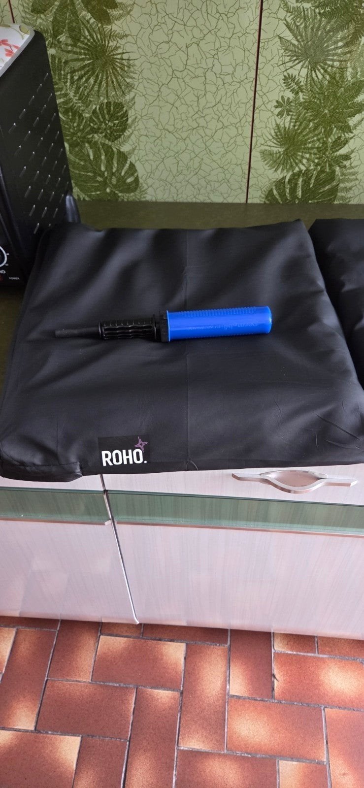 roho zitkussen met 25 noppen en pomp, Diversen, Ophalen, Zo goed als nieuw