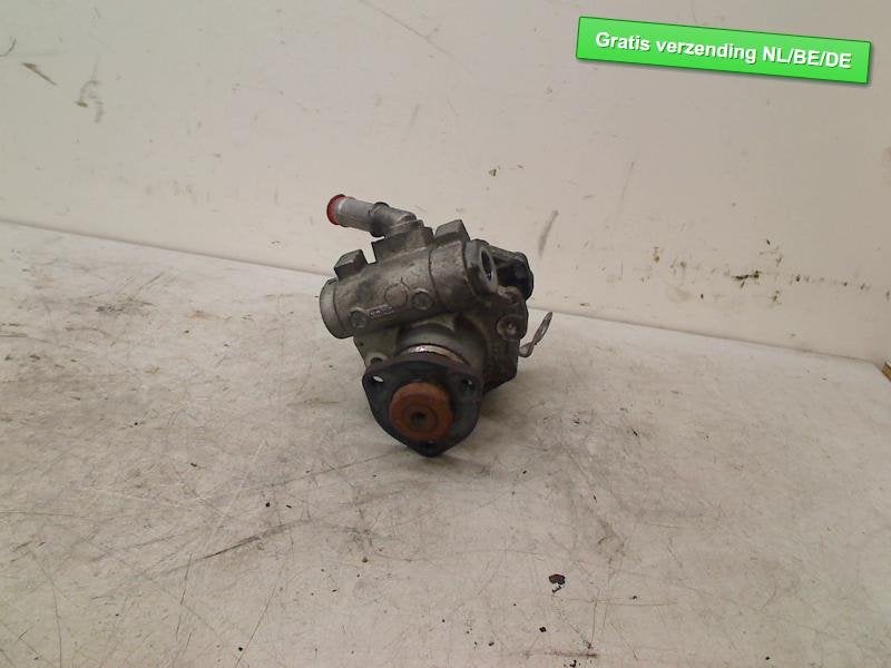 POMPE DE DIRECTION BMW X1 (E84) (678045901), Utilisé, BMW, Petuelring 130
80809  München, DE, Bayerische Motoren Werke AG