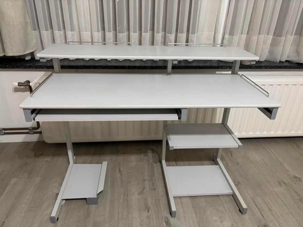 Gratis computertafel, Ophalen