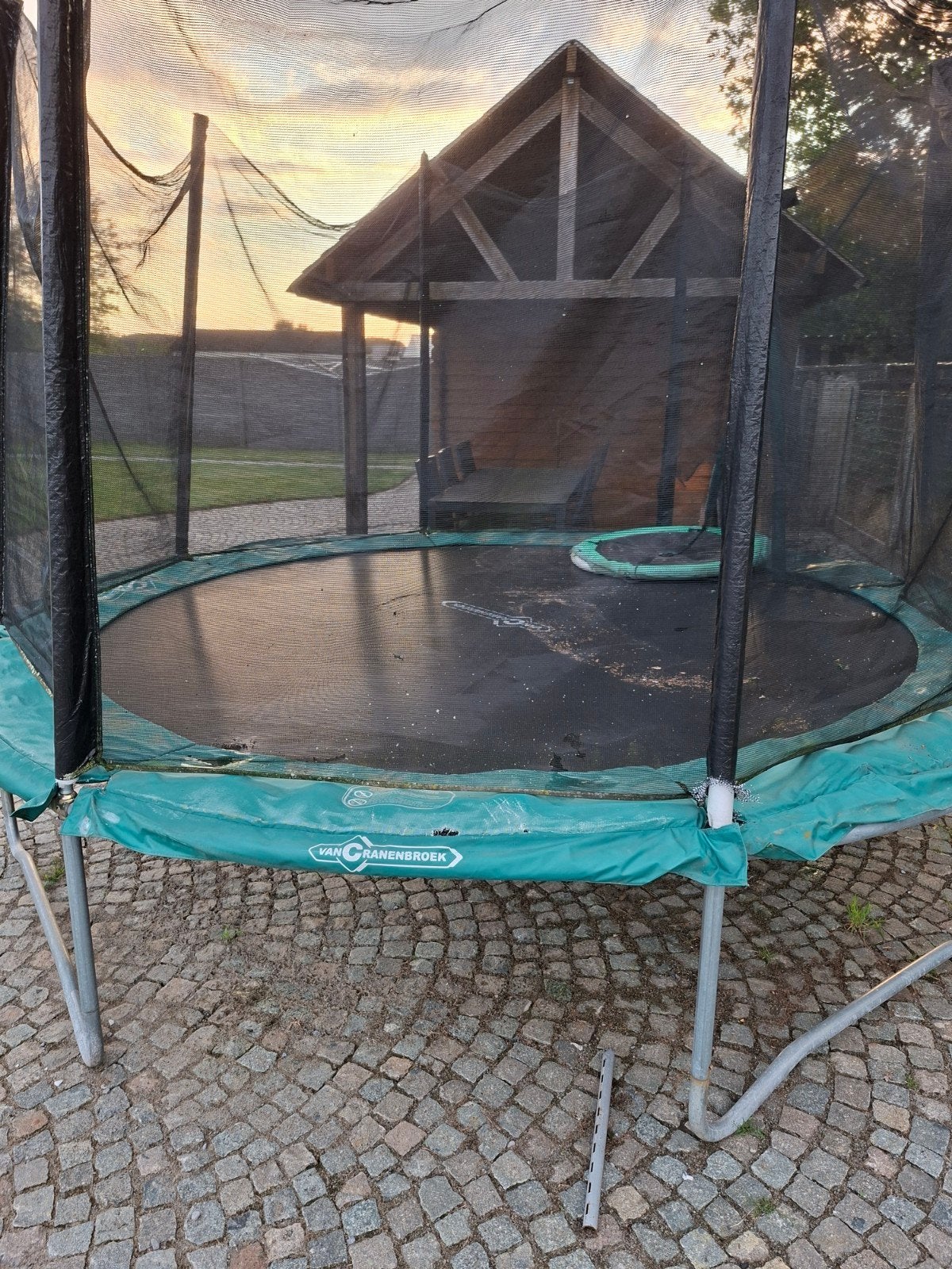 Trampoline, Ophalen