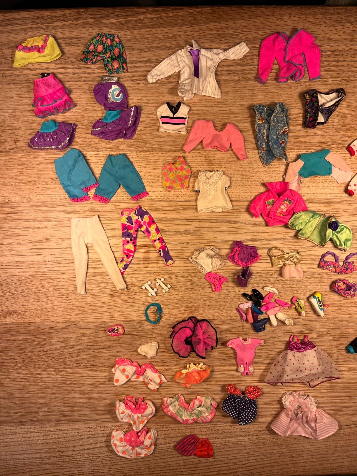 Barbie - Années 90 - vêtements et accessoires, Enlèvement ou Envoi, Utilisé