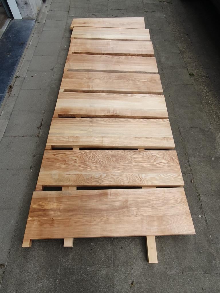 NIEUWE essenhouten traptreden, Ophalen, Nieuw, Overige houtsoorten, 25 tot 50 mm