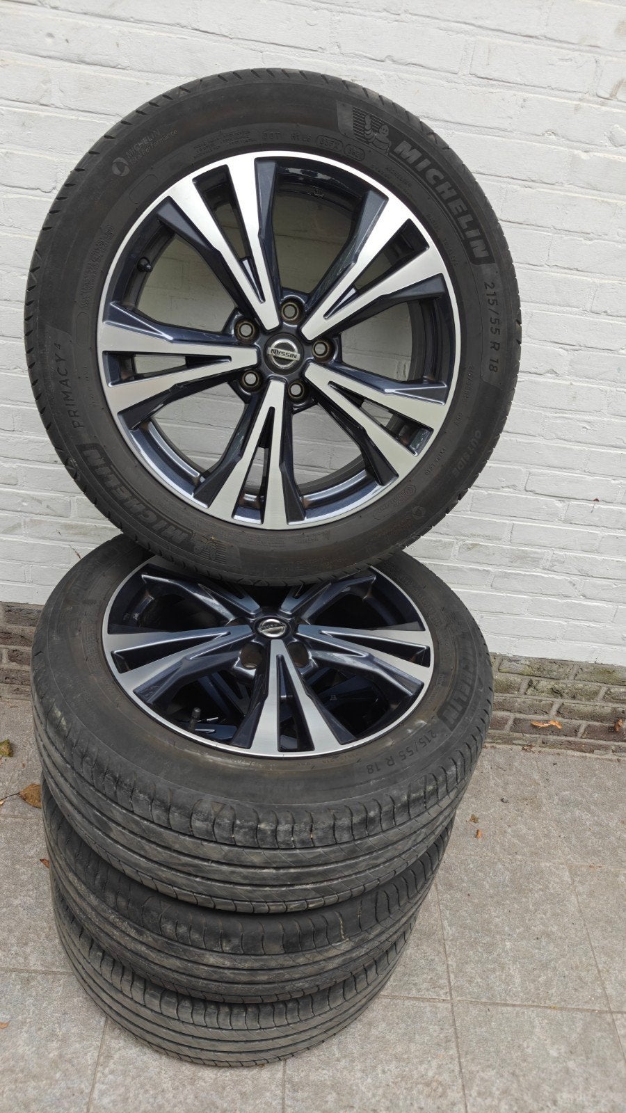 originele nissan juke,x-trail,qashqai 18 inch zomerset, Auto-onderdelen, Banden en Velgen, Ophalen, 18 inch, 215 mm, Banden en Velgen