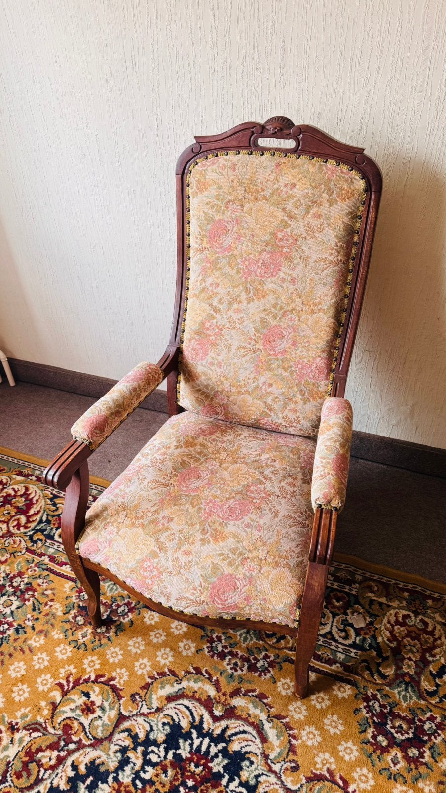 Vintage fauteuil – bloemenstof – topstaat – €30, Antiquités & Art, Antiquités | Meubles | Chaises & Canapés, Enlèvement