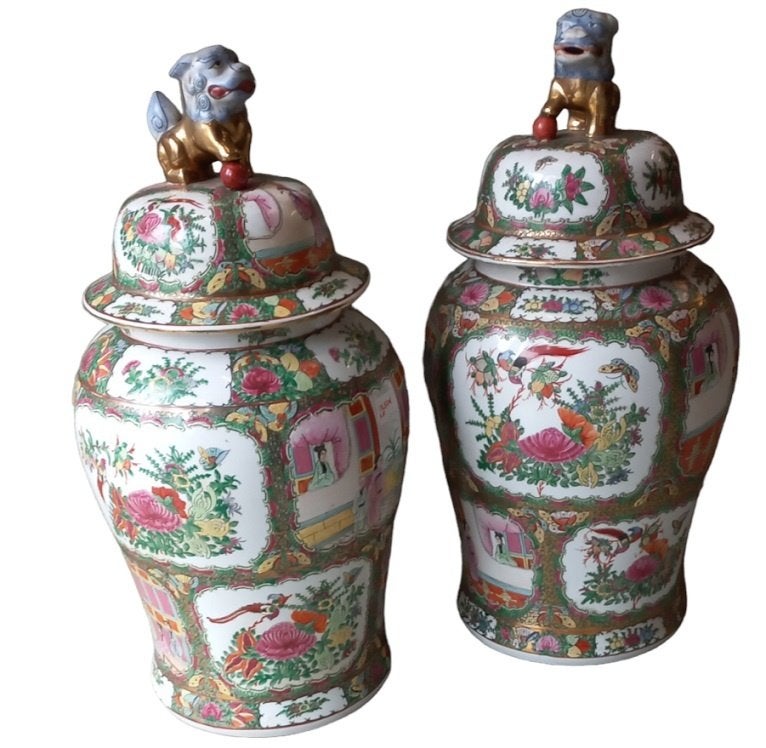 paire de grands vases et couvercles chinois à décor de chien, Enlèvement