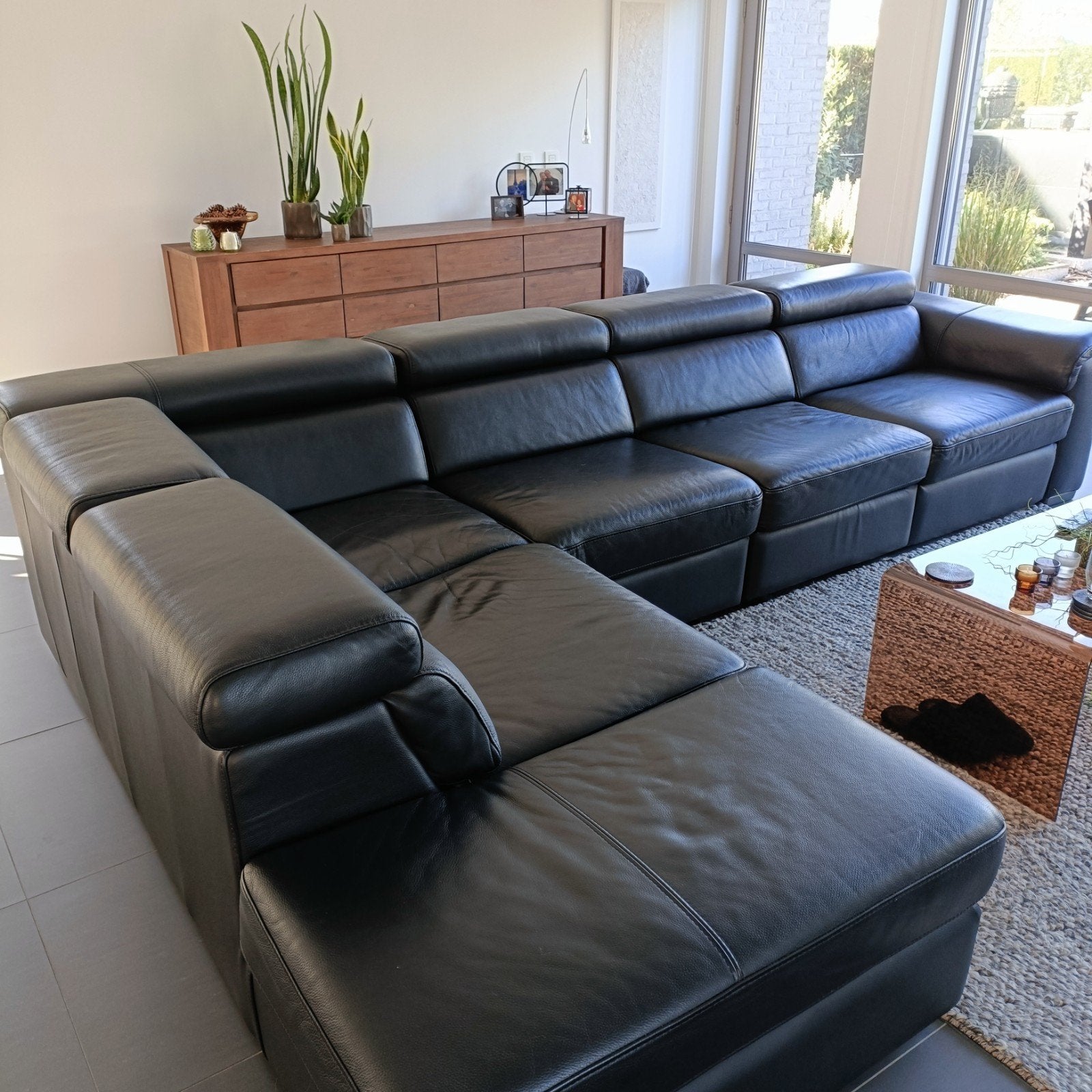 zwart lederen hoeksalon met elektrische relax, Ophalen, Gebruikt, Leer, Modern
