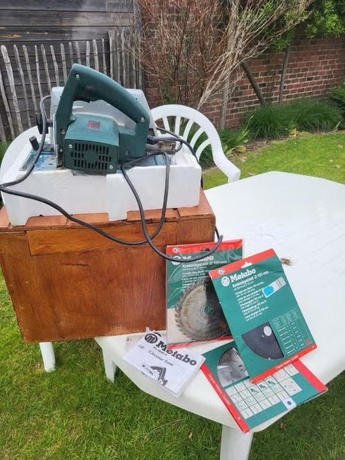 Vintage Metabo Cirkelzaag KS 0852 S – Inclusief 3 extra zaag, Doe-het-zelf en Bouw, Gereedschap | Zaagmachines, Ophalen, Cirkelzaag