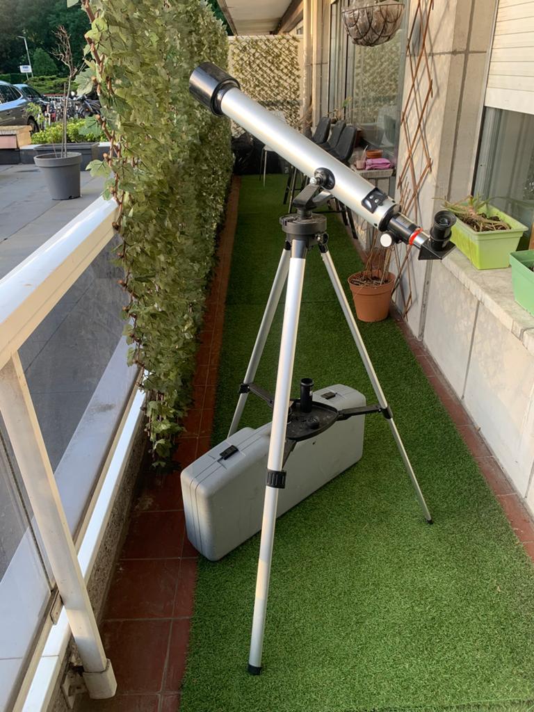 Optus 700mm telescoop, Audio, Tv en Foto, Optische apparatuur | Telescopen, Ophalen of Verzenden, Zo goed als nieuw, Met statief