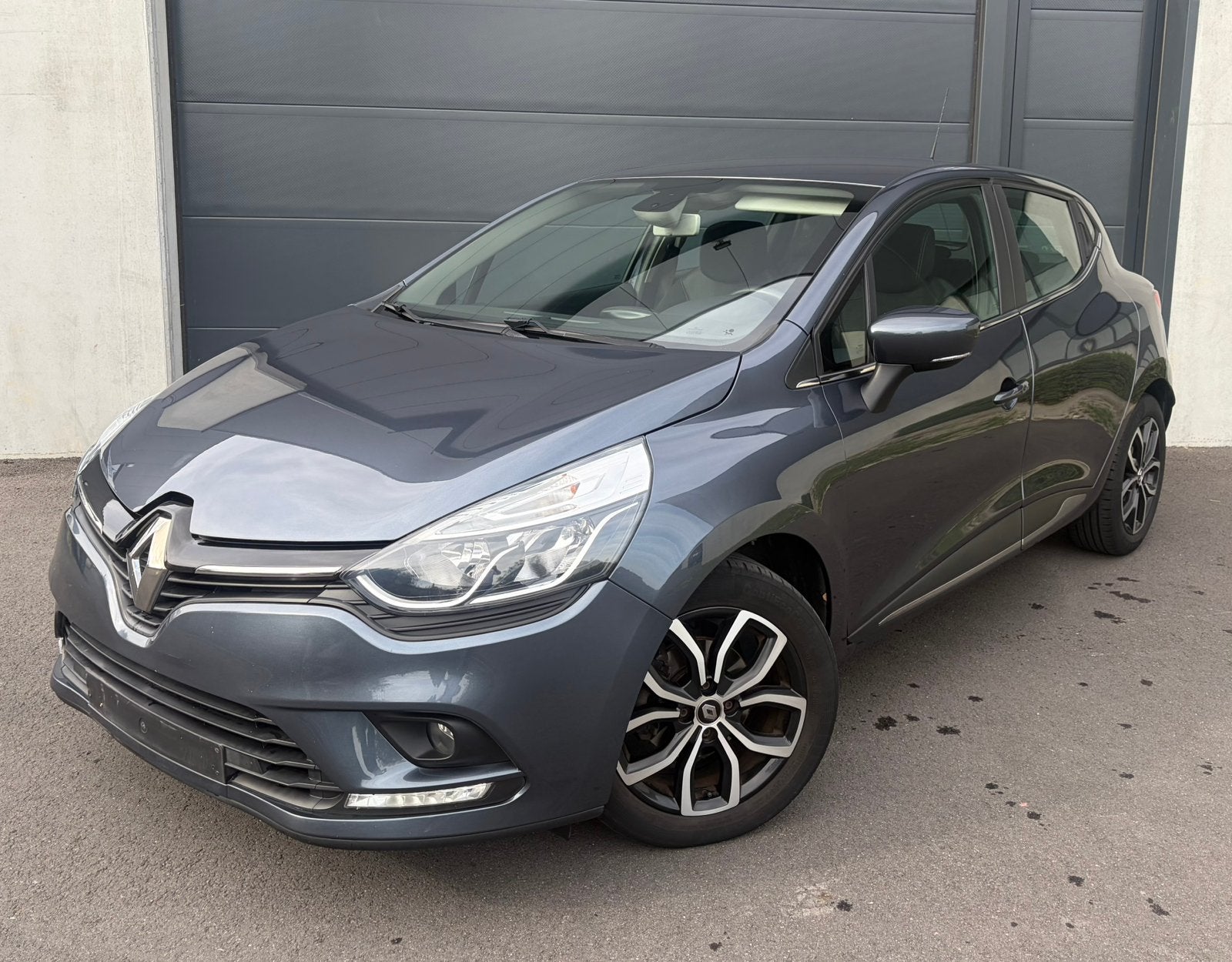 Renault Clio 0.9 Tce 90pk, Auto's, Automaat, Bedrijf, Automatische klimaatregeling, Clio
